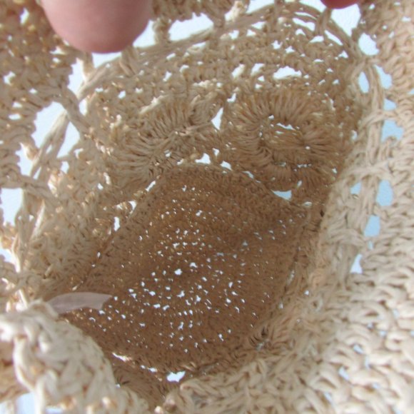 Mini straw hobo bag with drawstring - Picture 9 of 13